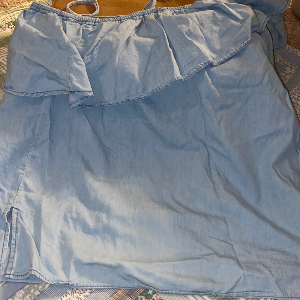 Used light blue off the shoulder top size 14/16